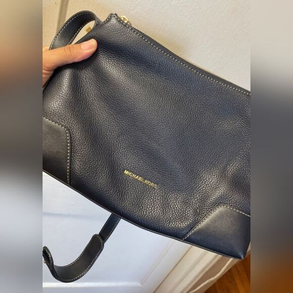 Michael Kors crossbody bag - Picture 3 of 7